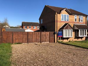 Front / Parking- click for photo gallery